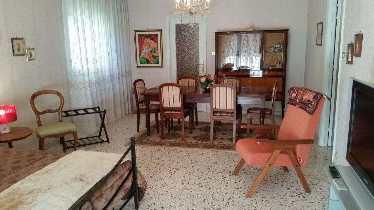 Готель Tora House Катанія Екстер'єр фото