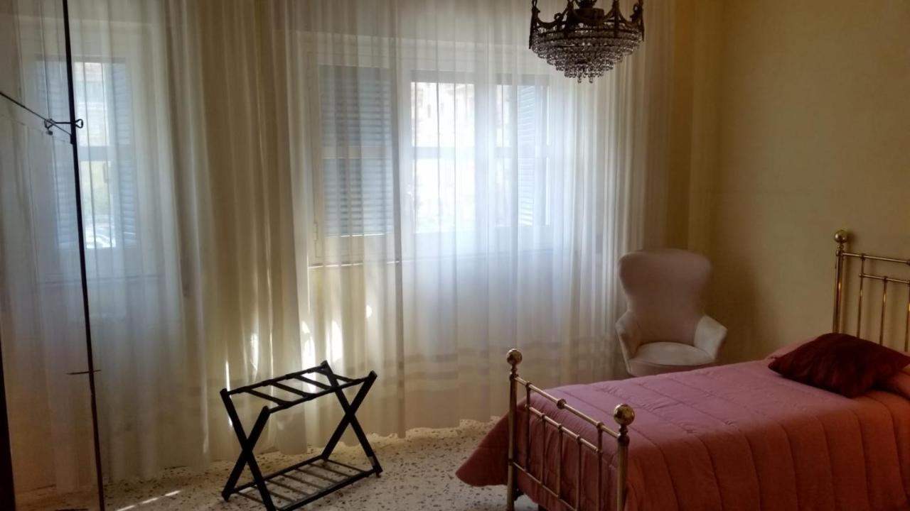 Готель Tora House Катанія Екстер'єр фото