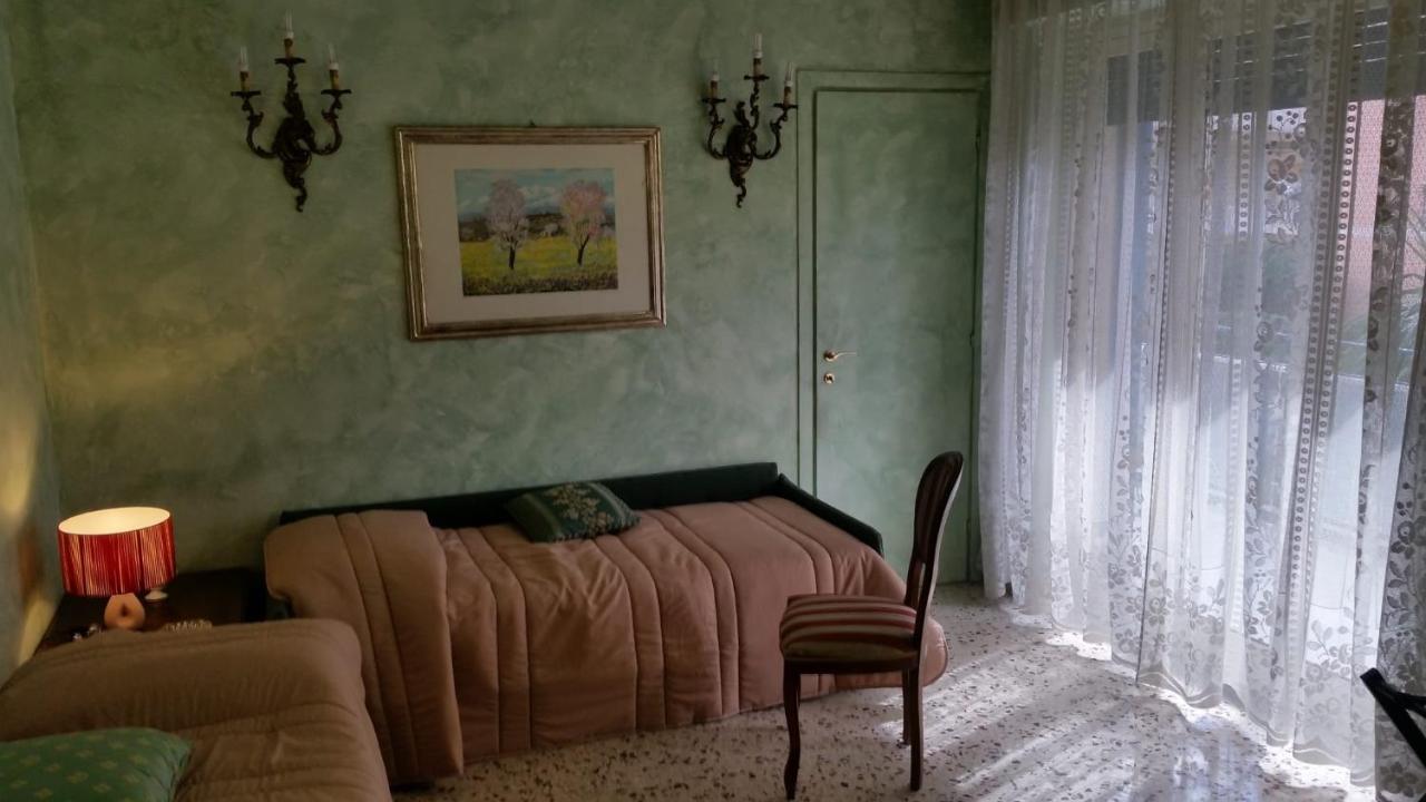 Готель Tora House Катанія Екстер'єр фото